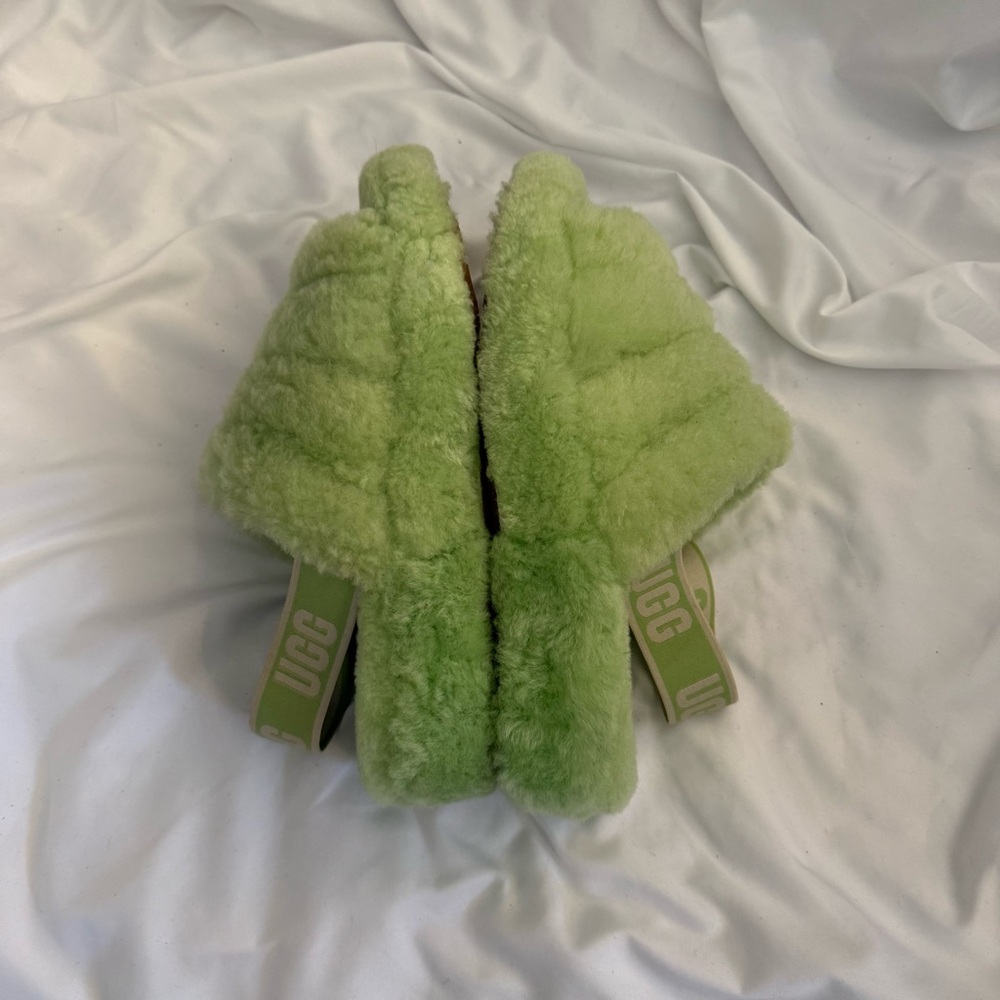 EUC UGG Fluff Yeah Slides - Picture 6 of 10